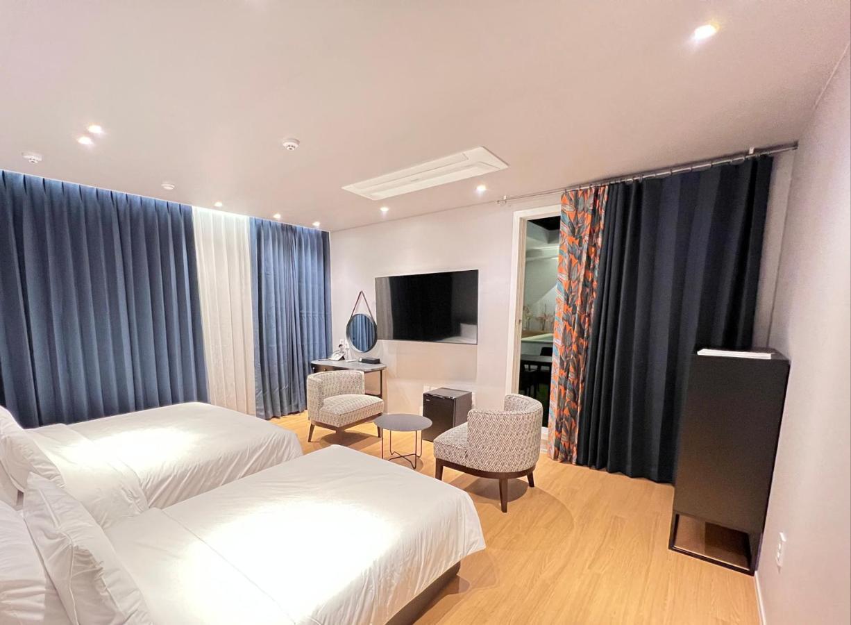 Jinhae Intercity Hotel Changwon Exterior foto
